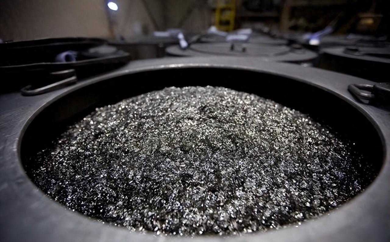 开云体育下载-特朗普向全球发出通牒：180天内必须对中国动手，不帮忙就加税