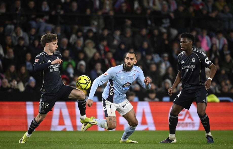 开云体育官网-西甲-巴尔韦德补时绝杀 皇马2-1塞尔塔止两连败